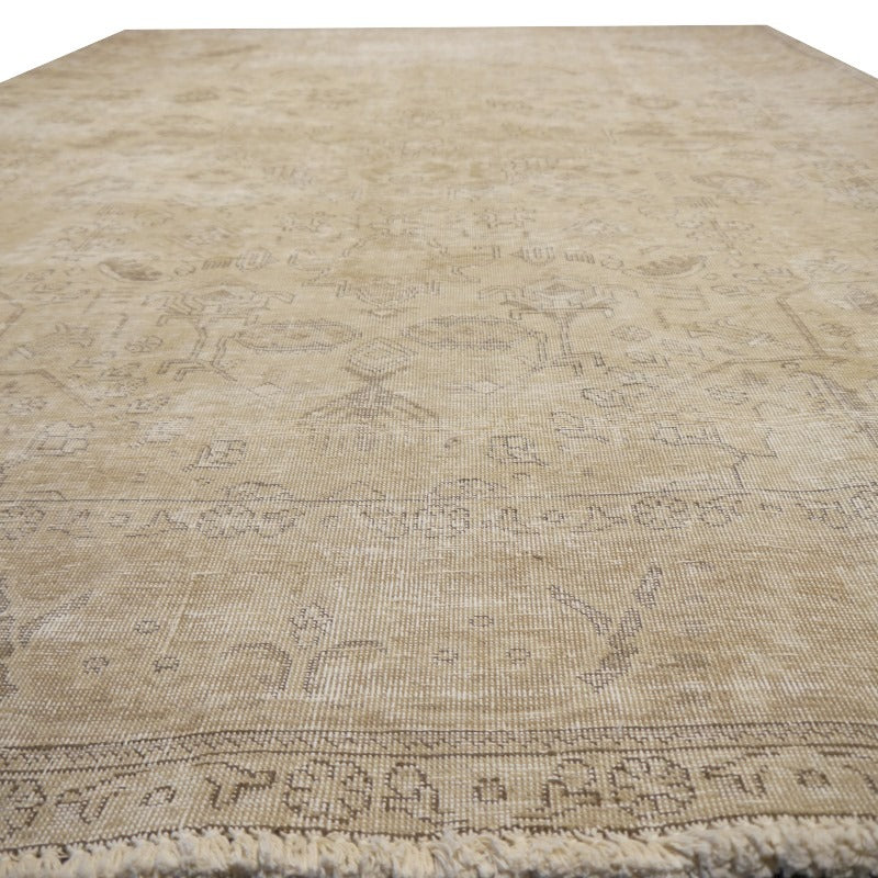 Vintage Persian Rug 9.0 x 6.5 ft – Hand-Knotted Muted Elegance
