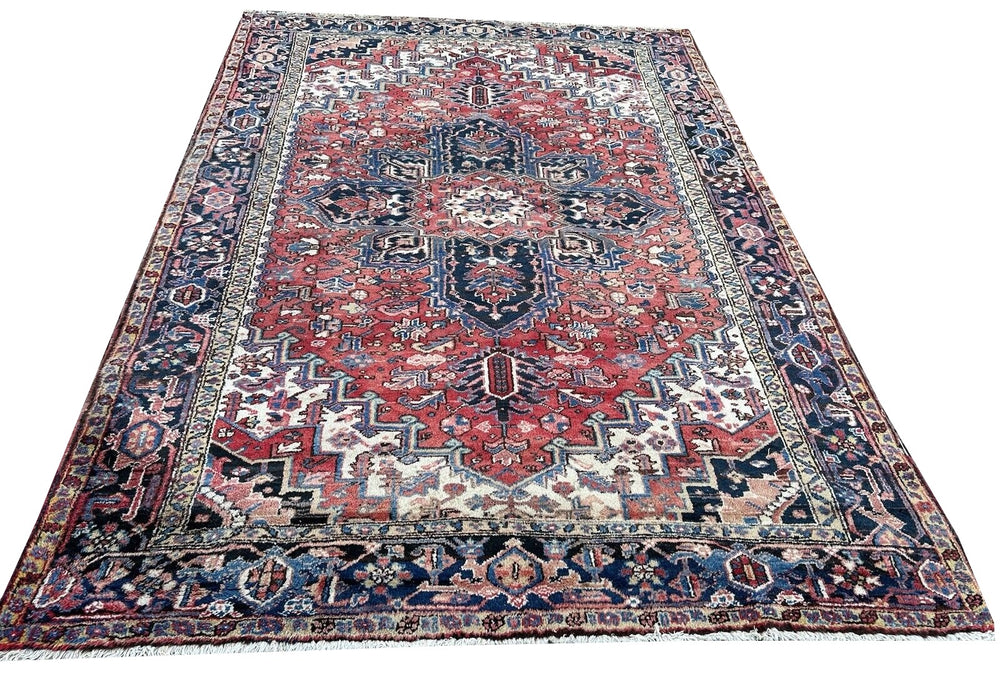 Vintage Heriz Rug Muted 7.6 x 11 ft hand knotted 340 x 230 cm, Excellent condition, perfect rug for a dining room or a living room. Djoharian Collection 16434.