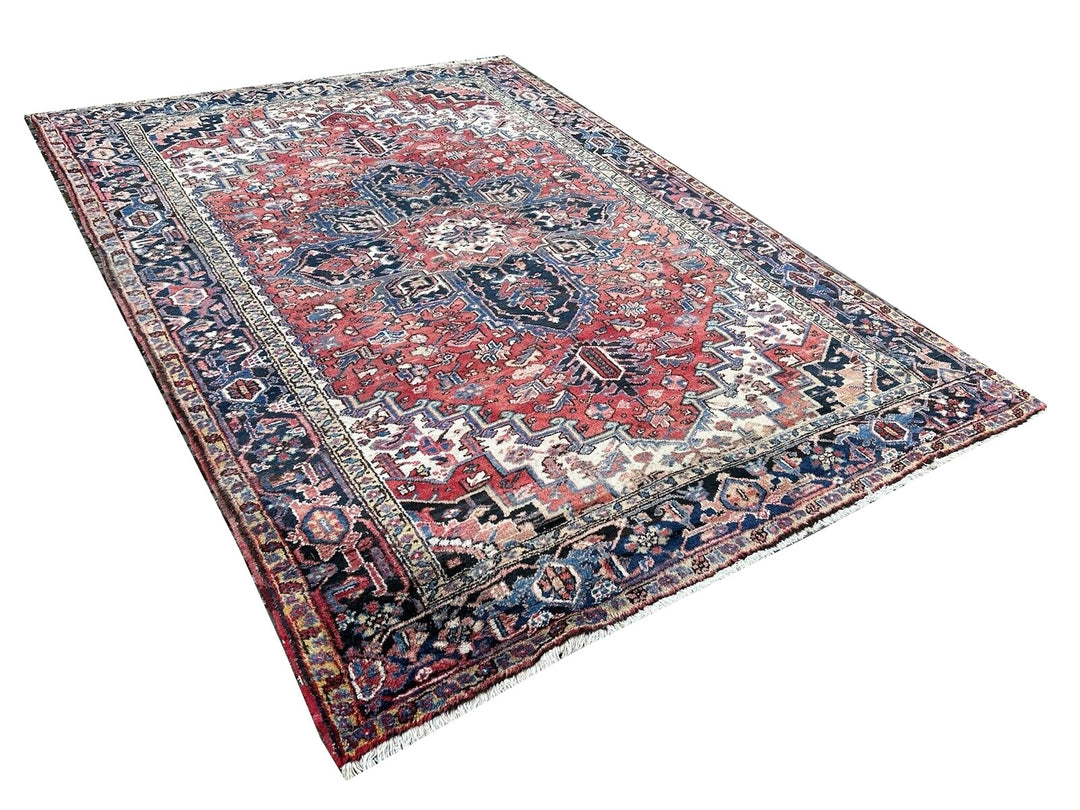 Vintage Heriz Rug Muted 7.6 x 11 ft hand knotted 340 x 230 cm, Excellent condition, perfect rug for a dining room or a living room. Djoharian Collection 16434.