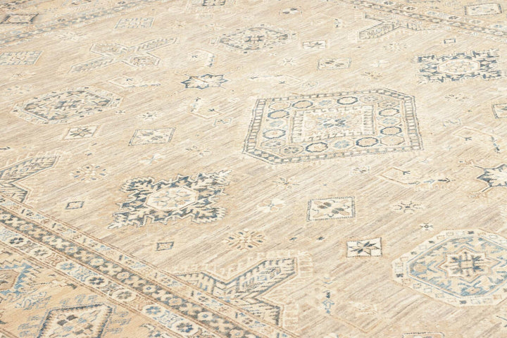 Shirvan Royal extra fine rug 8x10 ft hand knotted in Afghanistan 16451069
Afghan Shirvan rug 8x10 ft - 250 x 300 cm in a subtle pattern and design - ideal for the living room or dining room.