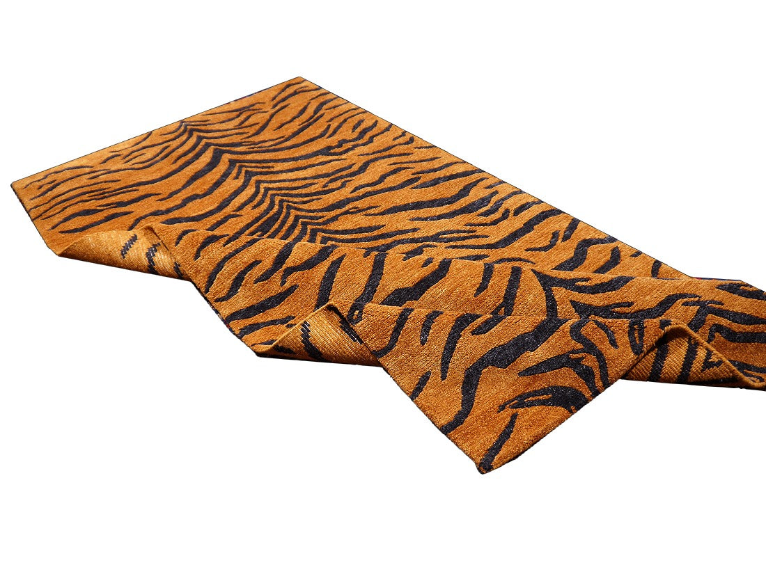 洋書 The Tiger Rugs of Tibet Amazon | The Tiger Rugs of Tibet | Lipton, Mimi, Barrett, Cyril