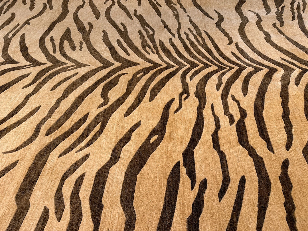 Tiger Art Deco Rug 11.3 x 8.1 ft hand-knotted 350 x 250 cm 16583
