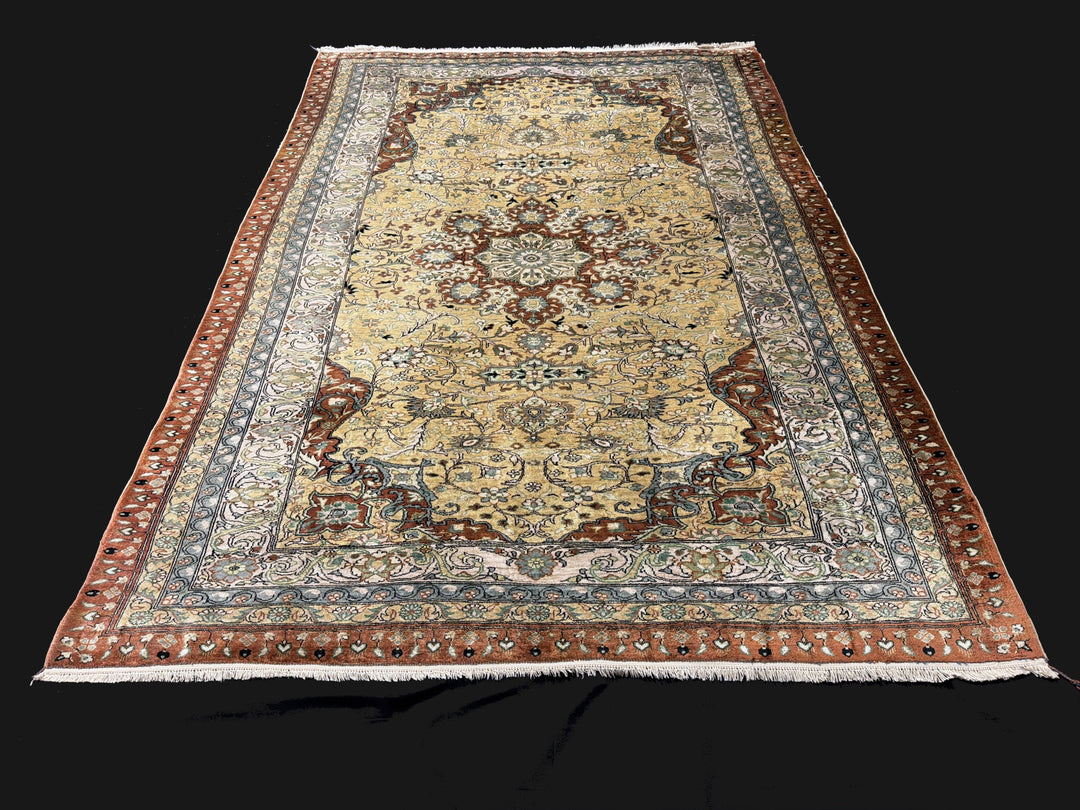 Tappeto in seta Hereke Medaglione Oro 170 × 122 cm | 16600