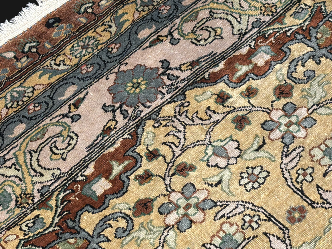 Tappeto in seta Hereke Medaglione Oro 170 × 122 cm | 16600