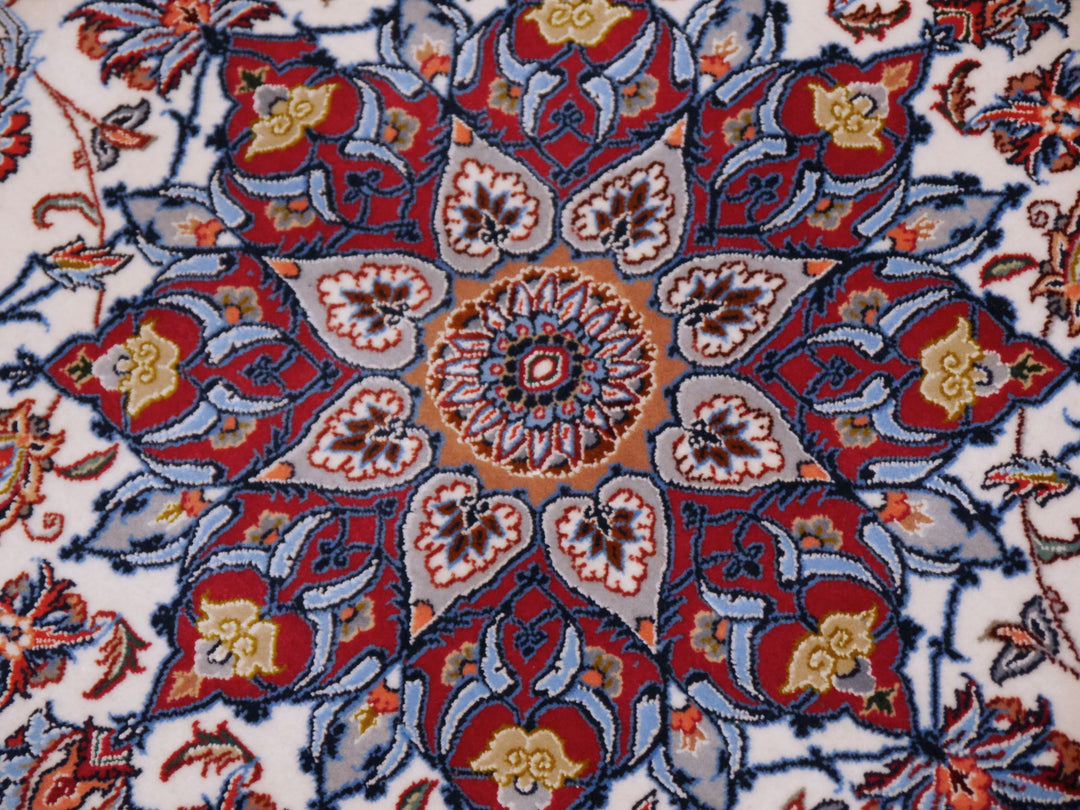 11081 Isfahan rug hand-knotted super fine