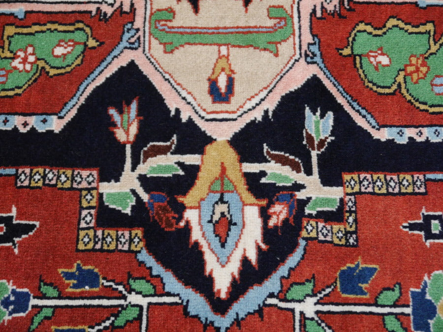 09522 Heriz Serapi vintage rug 7 x 10 ft Brown Black Green Beige